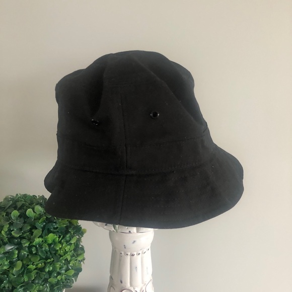 Urban Outfitters hat - black (brand new) - Picture 3 of 3